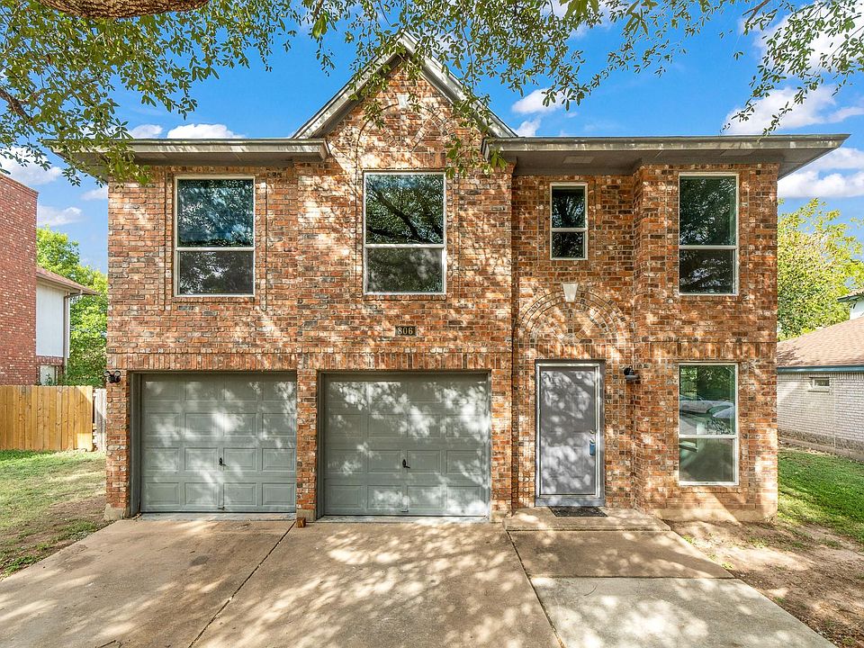 1st image of 806 Cactus Bend Dr