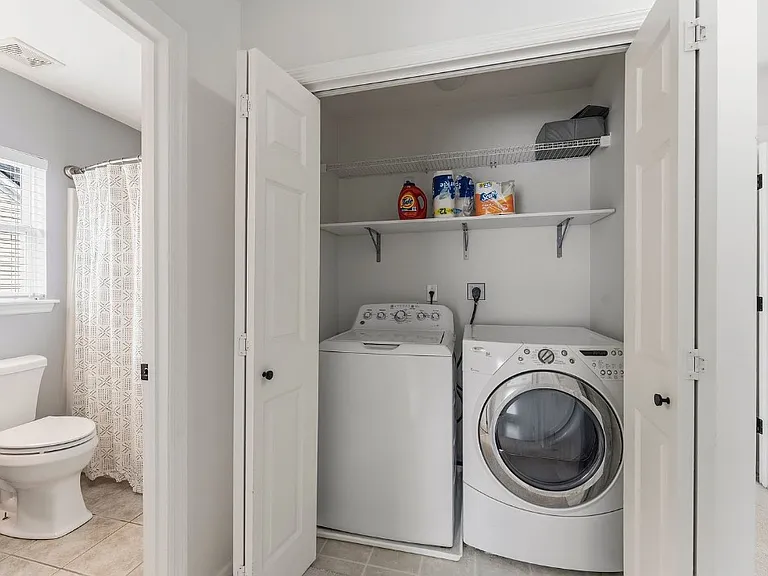 1715 Alan Brooke Dr — Photo 19
