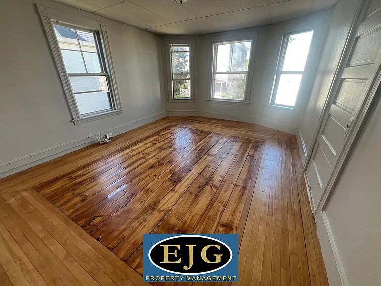 551 Montgomery St #2 — Photo 14