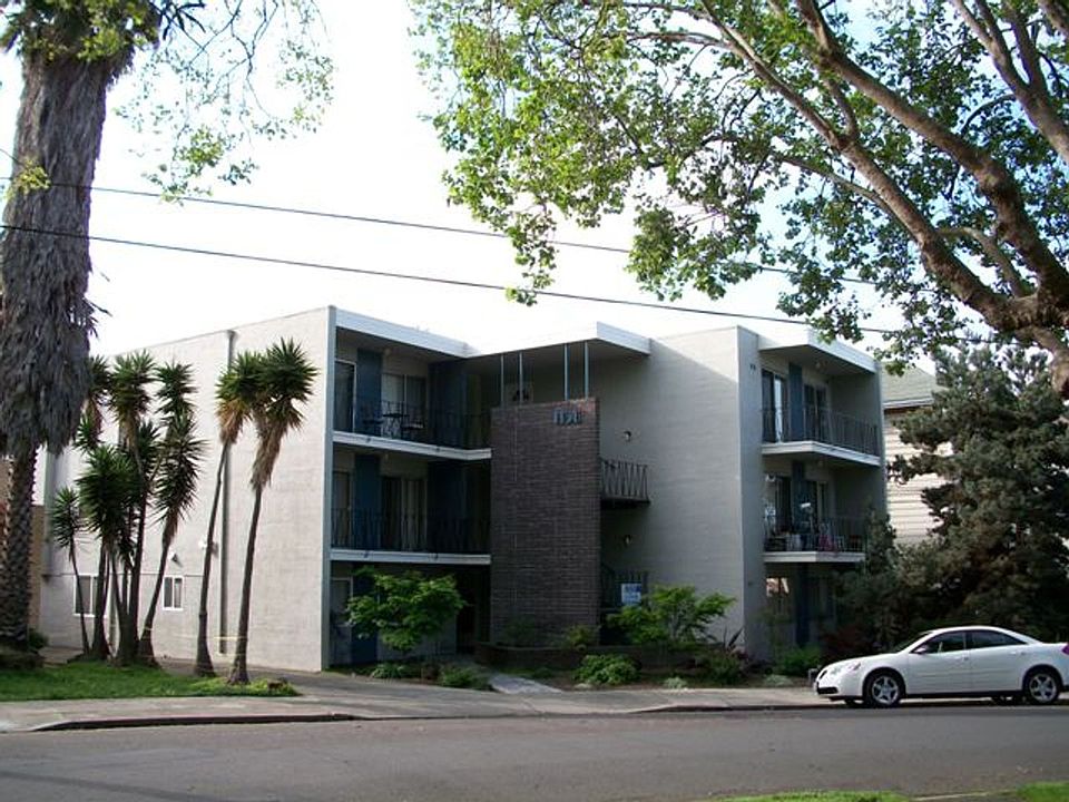 1st image of 1158 Park Ave APT L