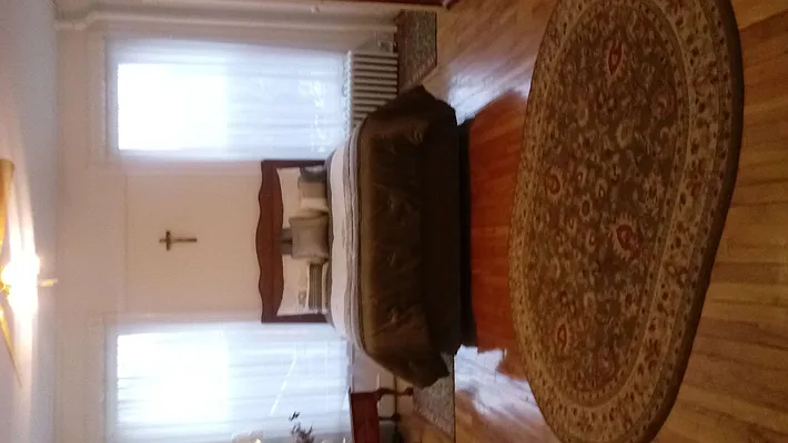 Rented by Frank Valvo Real Estate | media 18