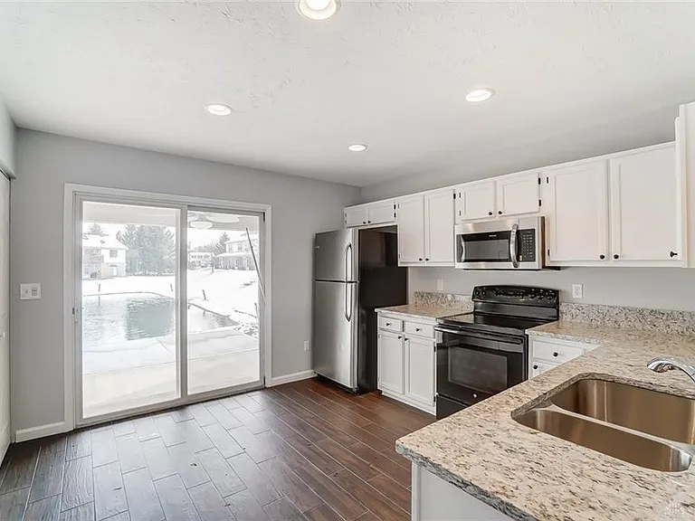 2436 Tarpon Bay Dr — Photo 5