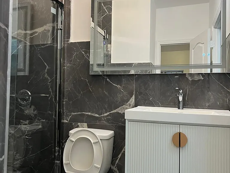 1506 Walton Ave #5B — Photo 2