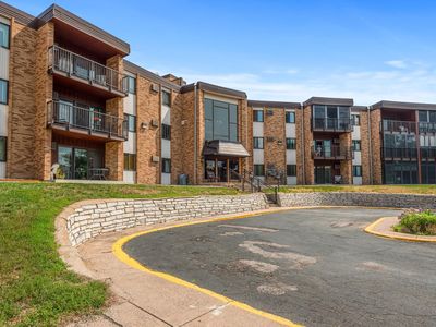 2700 Oxford St N APT 128, Roseville, MN, 55113