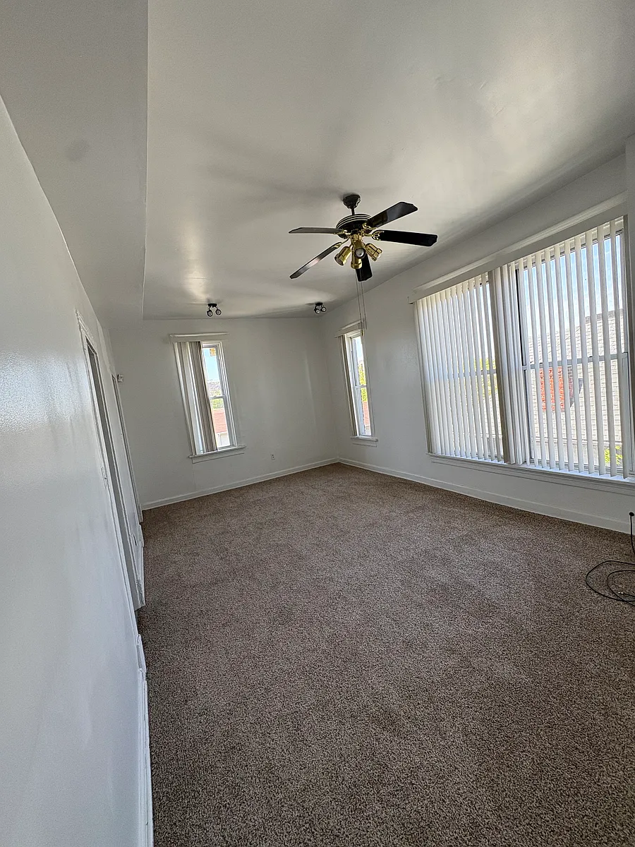 Building Photo - 6506 S Yale Ave #3
