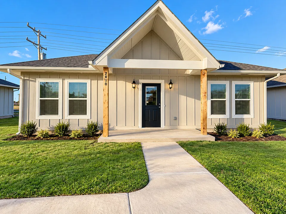 2010 Willow Pl