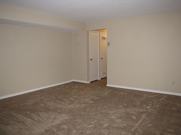 5th image of 12525 Edgewater Dr APT 322