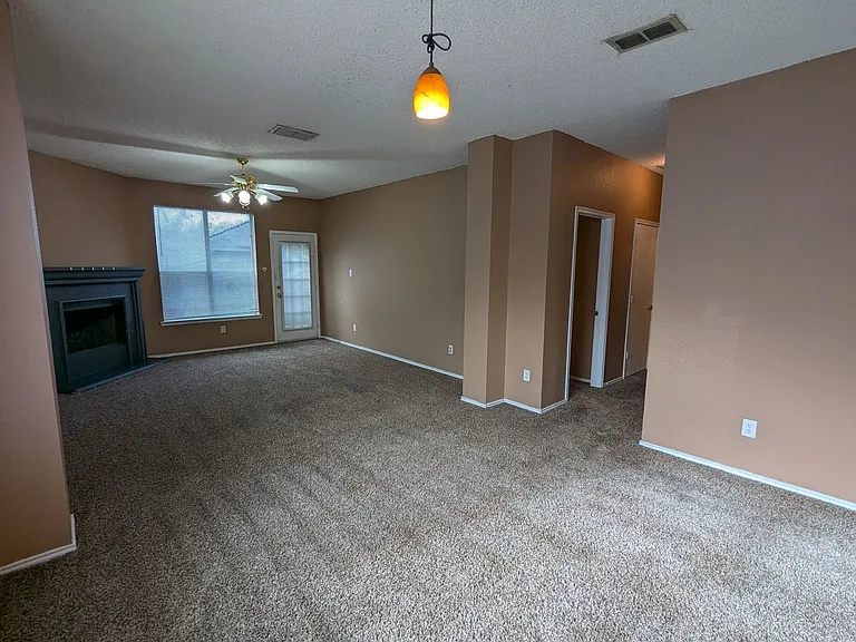 6425 Rainwater Way — Photo 4