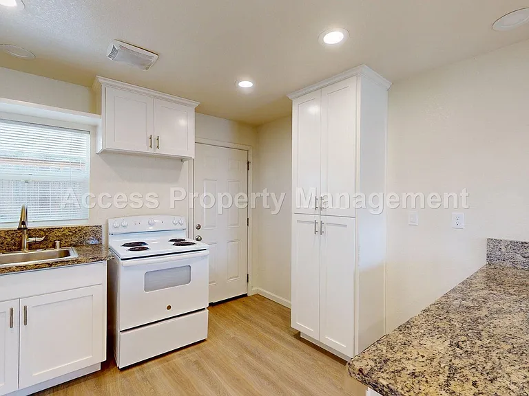 1628 Evans Rd #8 — Photo 7