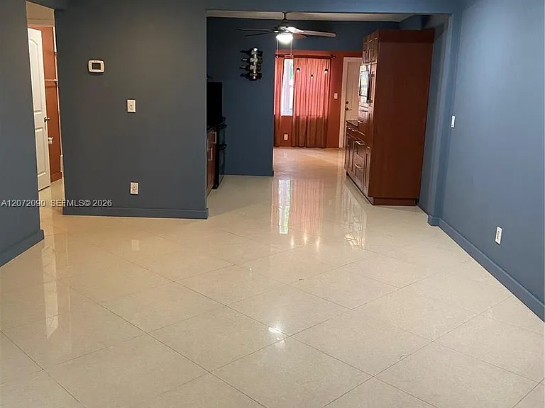 6404 SW 23rd St #1 — Photo 4
