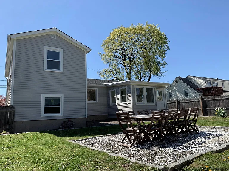 24 Sention Ave — Photo 2
