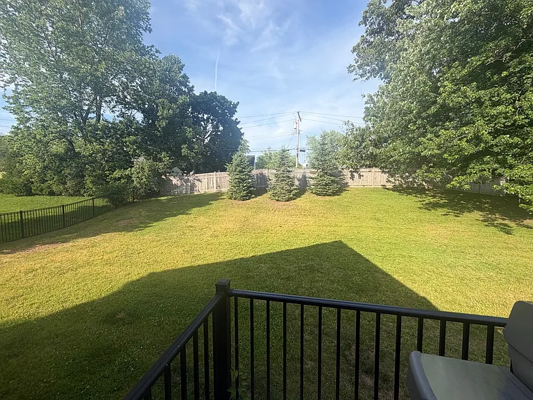 53 Huntleigh Dr — Photo 31