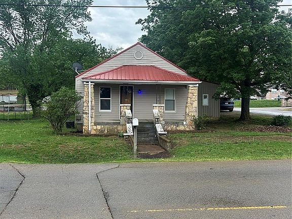 3rd image of 26 Woodlawn Dr
