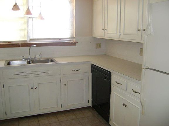 3rd image of 4817 NW Cheryl Blvd