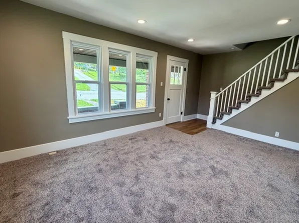413 Hickory St, Jefferson City, MO 65101