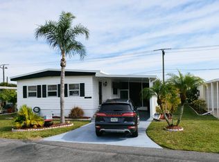 355 Jacaranda Cir, Venice, FL 34285