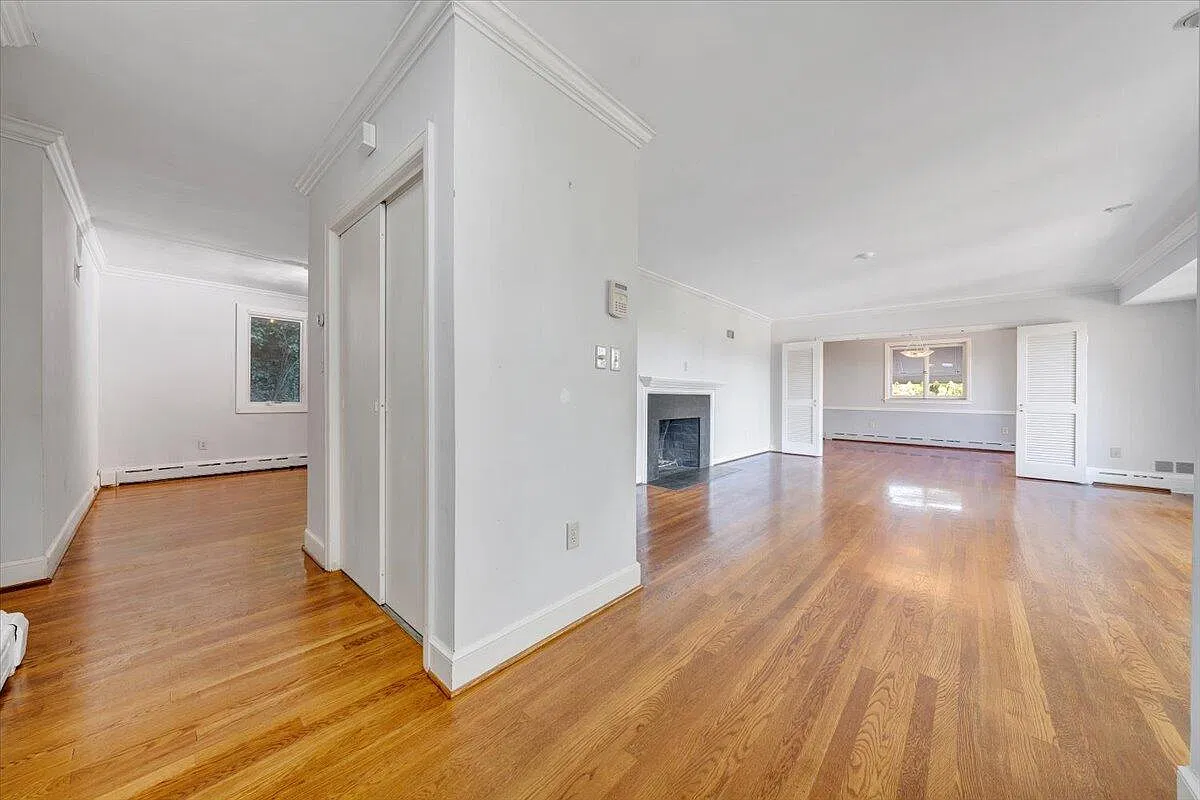 4 bed, 3.5 bath, 2866 sqft, $2,750 — Photo 4