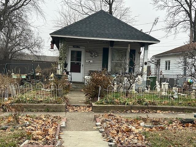 1st image of 1012 W 3rd St