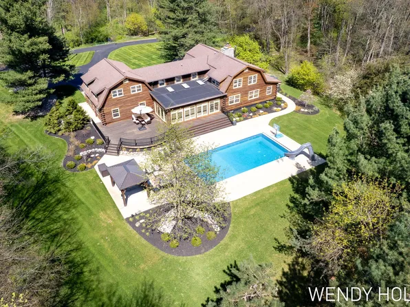 3453 N 144th Ave, Holland, MI 49424