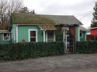 911 SW Foundry St, Grants Pass, OR 97526