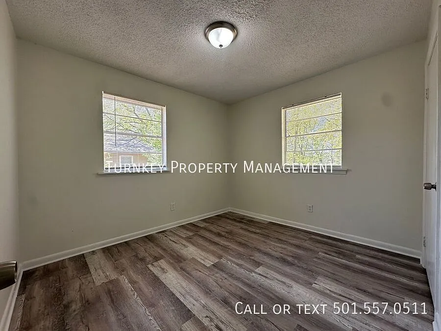 4112 Elam St — Photo 3