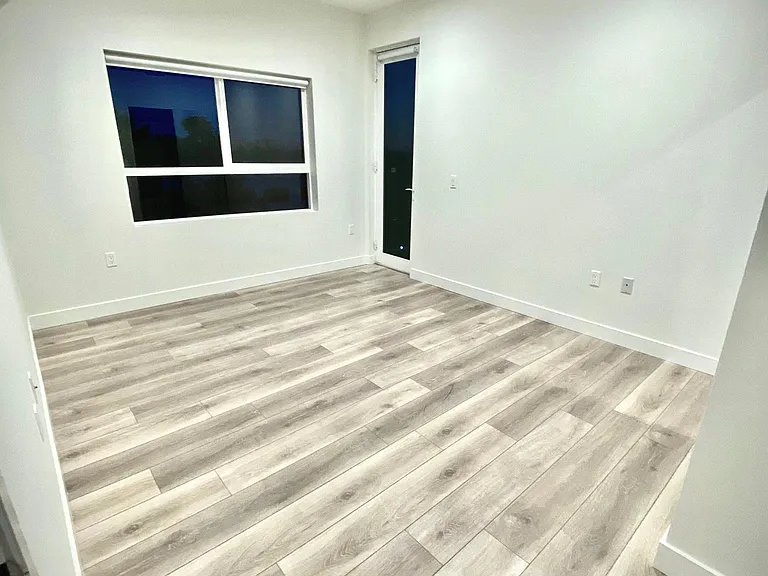 1307 N Bronson Ave #405 — Photo 5