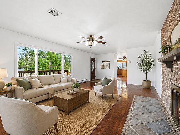 5th image of 1069 Meadow Ln