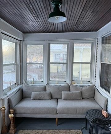 3rd image of 1884 Saint Clair Ave