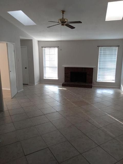 2nd image of 1417 Brazos Dr