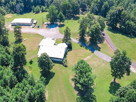 3rd image of 390 Key Cemetery Rd