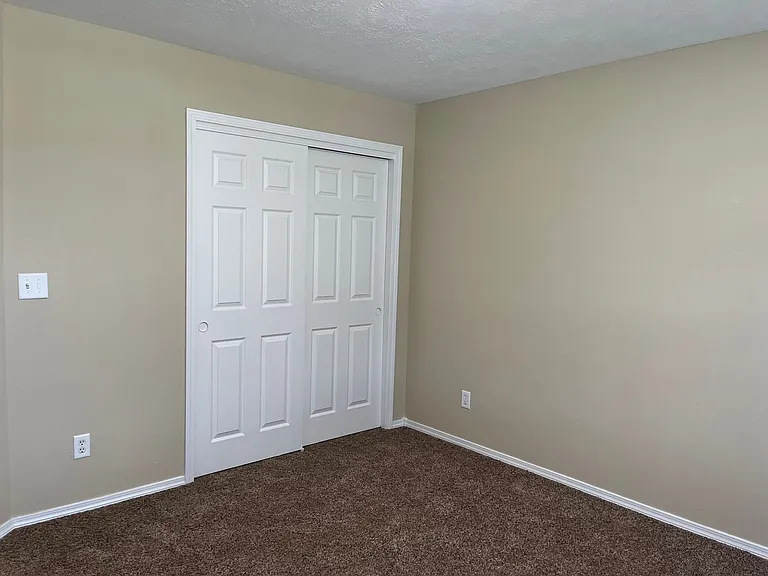 4443 W Delmar St — Photo 8