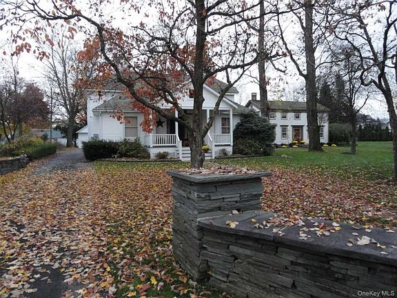 4th image of 232 Maple Ave