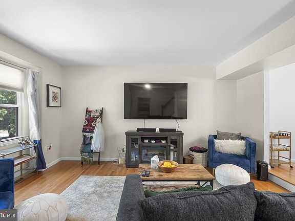 3rd image of 19102 Clover Meadow Pl