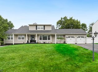 15 Almroth Dr, Wayne Twp., NJ 07470