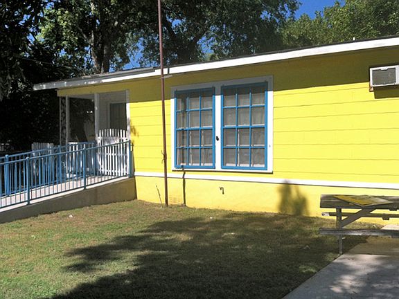 5th image of 2351 Cincinnati Ave