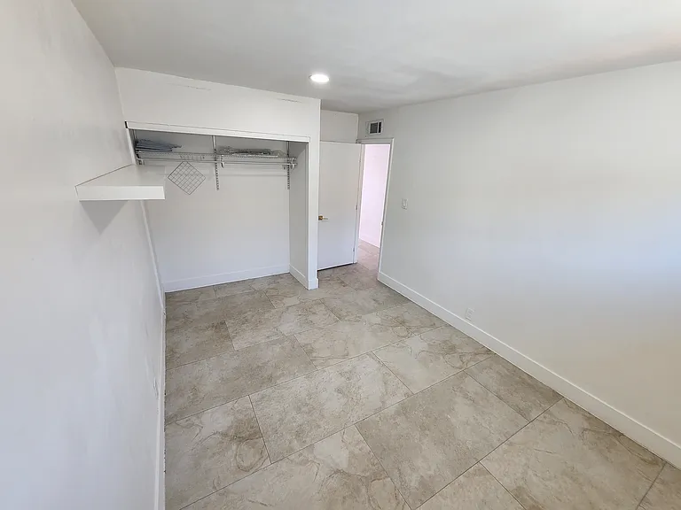 2425 Daley St #C — Photo 1