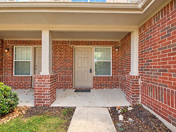 2nd image of 7408 Lazy Spur Blvd
