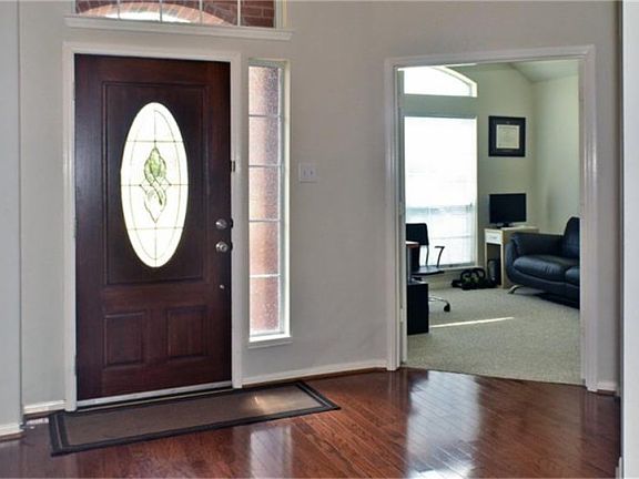 3rd image of 1704 Calico Canyon Ln