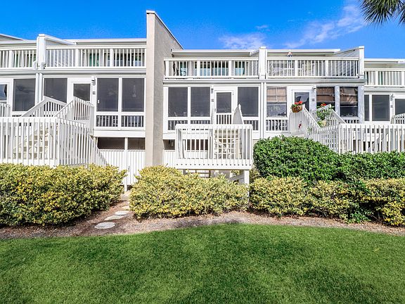 2nd image of 48 Beach Club Villas Ct