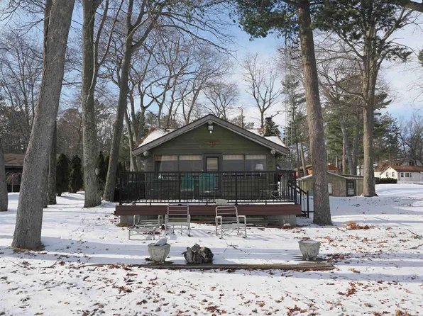 940 Huron St, East Tawas, MI 48730