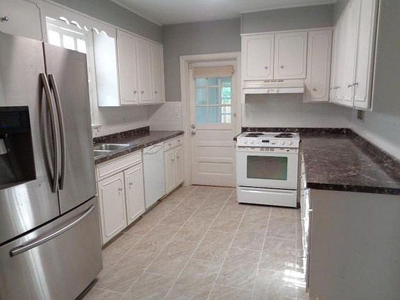 2nd image of 3356 Dartmouth Cir