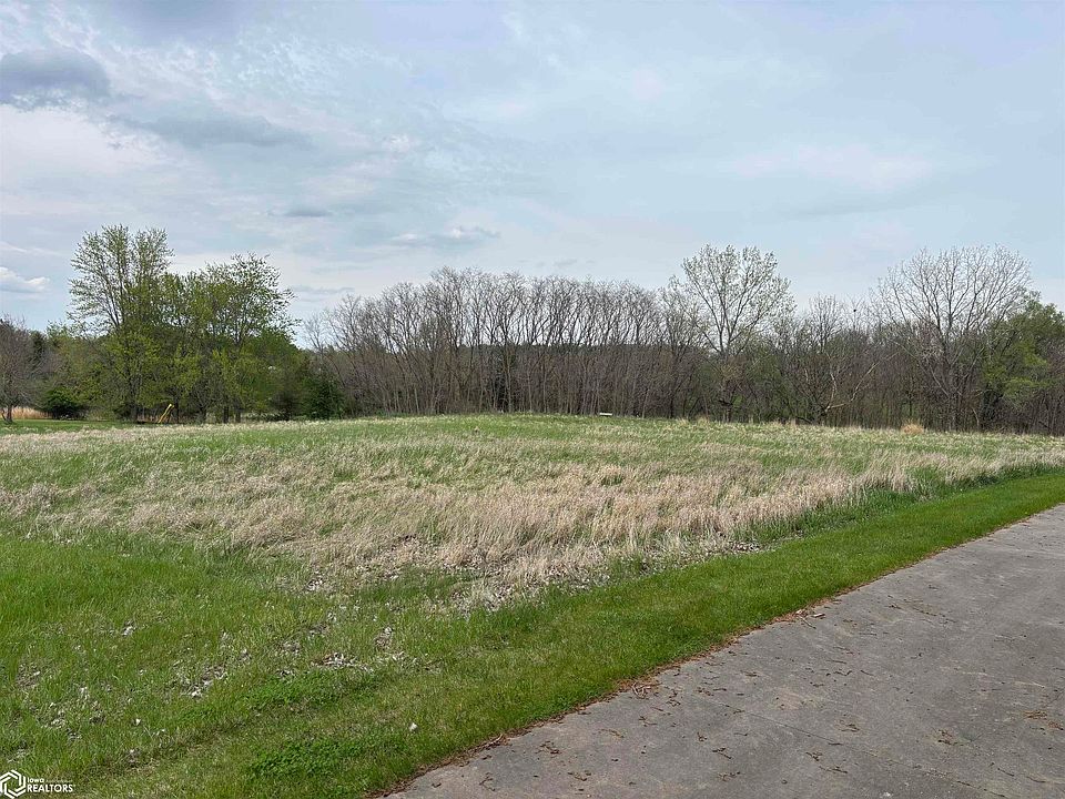 2nd image of 401 Pond Rd