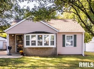 1024 E Paris Ave, Peoria Heights, IL 61616