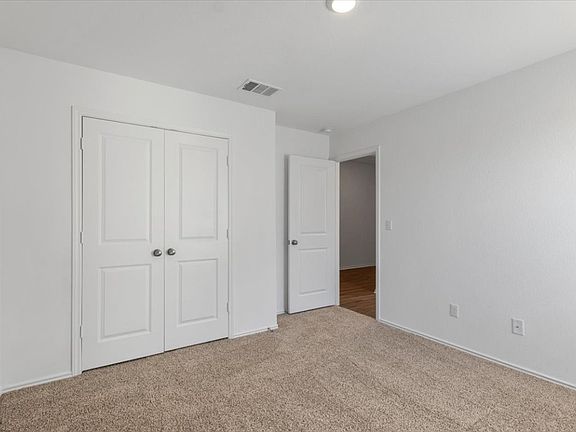 3rd image of 425 Escondido Cir #425