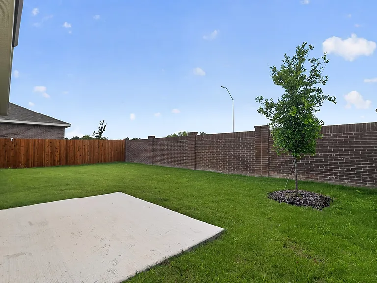 4725 Harlequin Dr — Photo 9