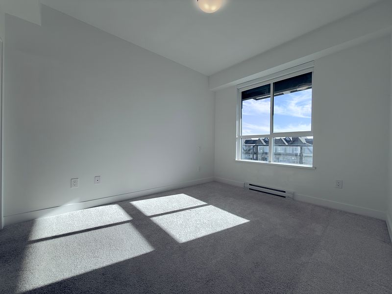 Surrey Apartment for rent - 2 Bedrooms — photo 14