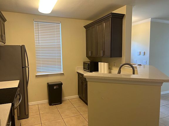 4th image of 714 Siena Palm Dr Building 24