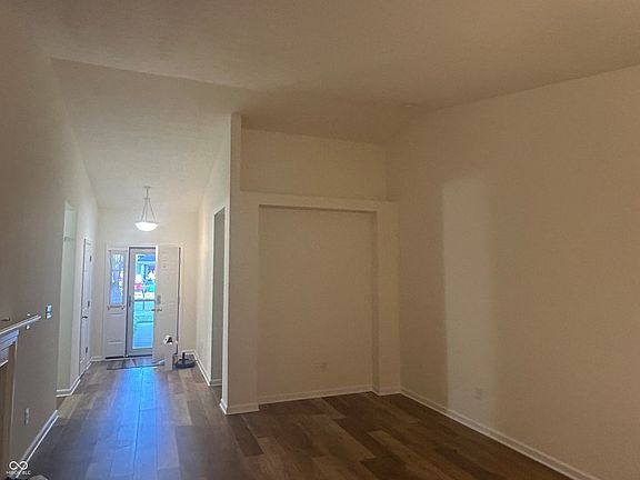 3rd image of 5623 Starla Ln