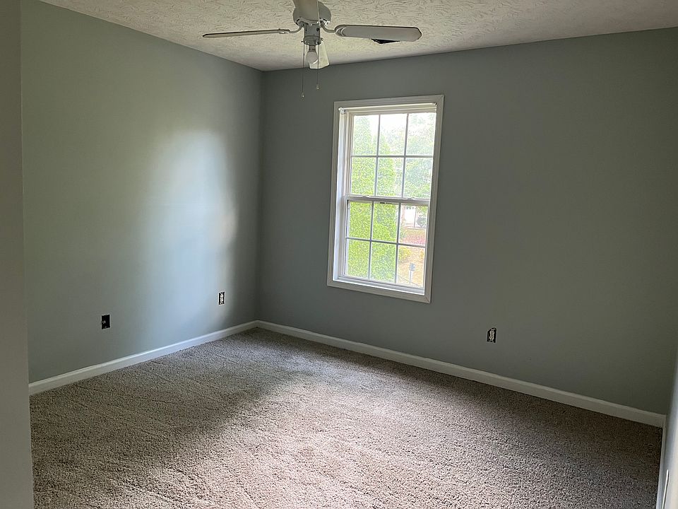 2nd image of 800 Winchelsea Ct