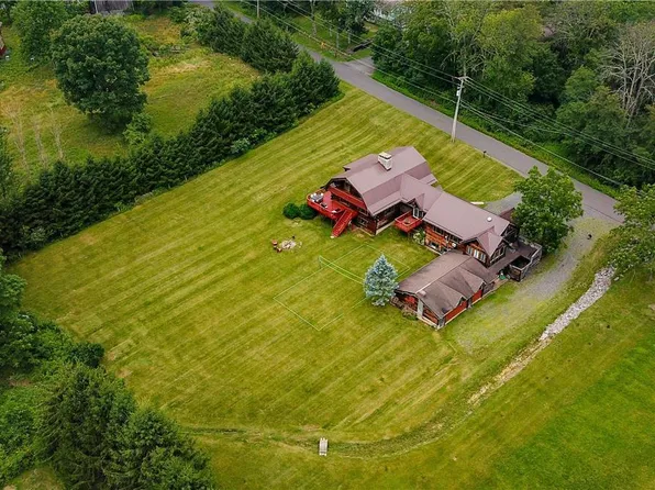 584 Cold Springs Rd, East Stroudsburg, PA 18302